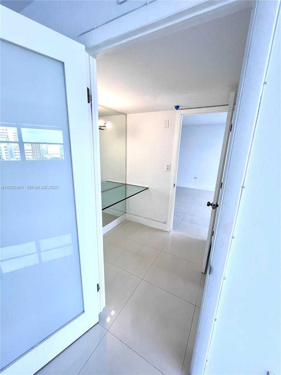 Small Image of 1881 WASHINGTON AVE #11D, Miami Beach Number 13