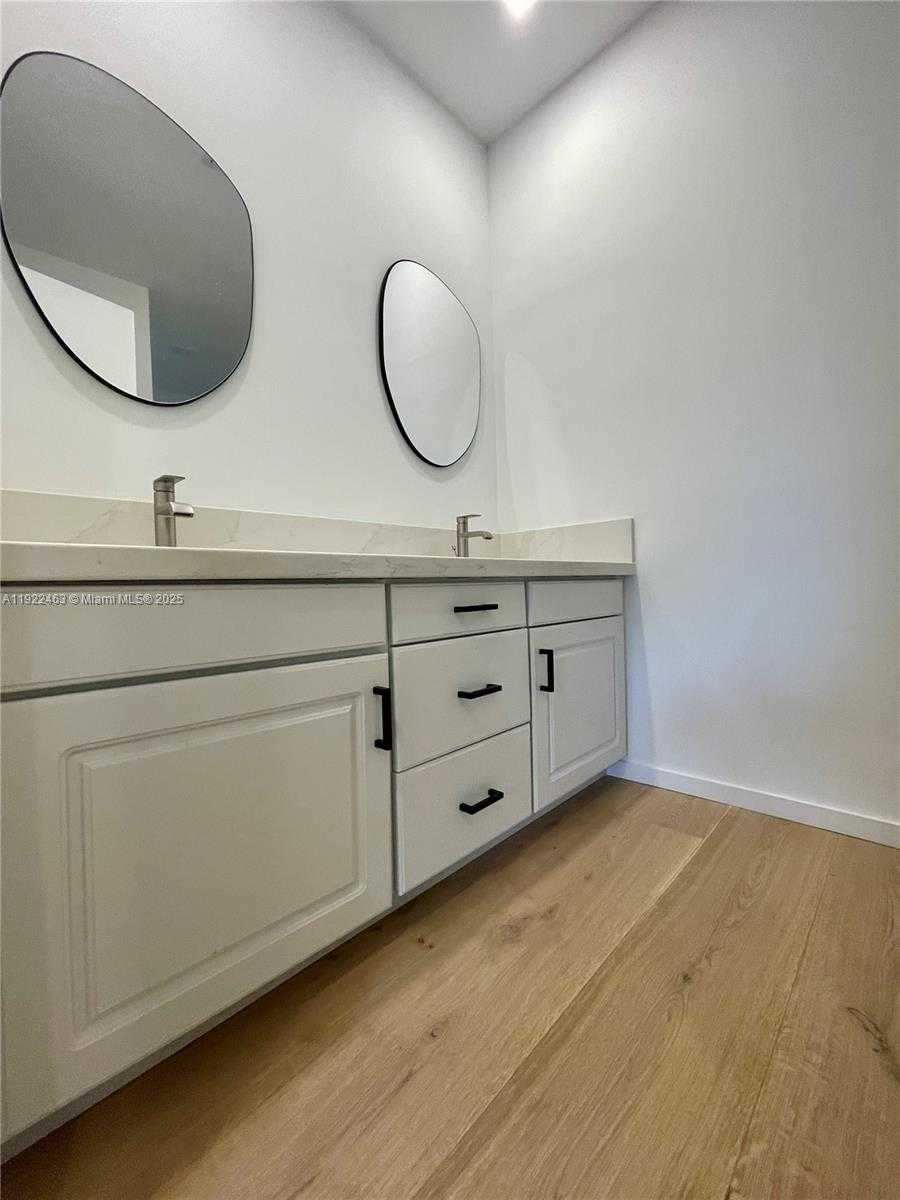 Small Image of 7941 SOUTH WEST 143RD ST, Palmetto Bay Number 14