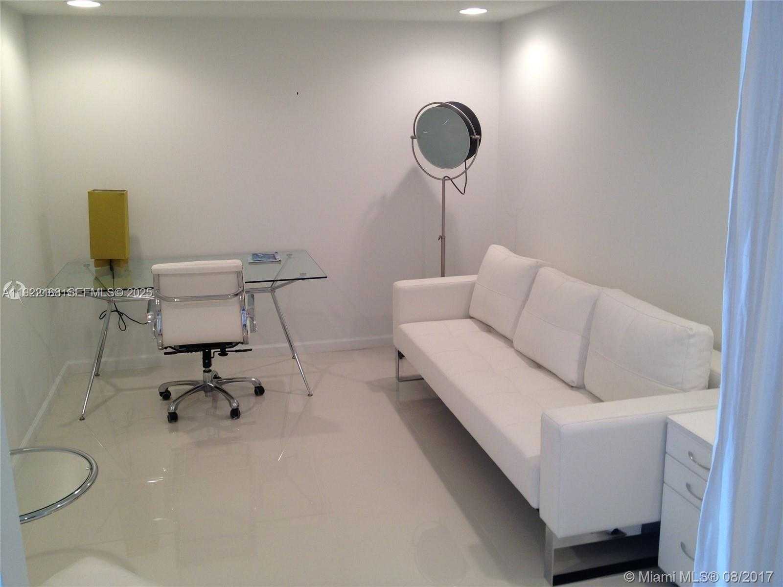 Small Image of 495 BRICKELL AVE #2602, Miami Number 4