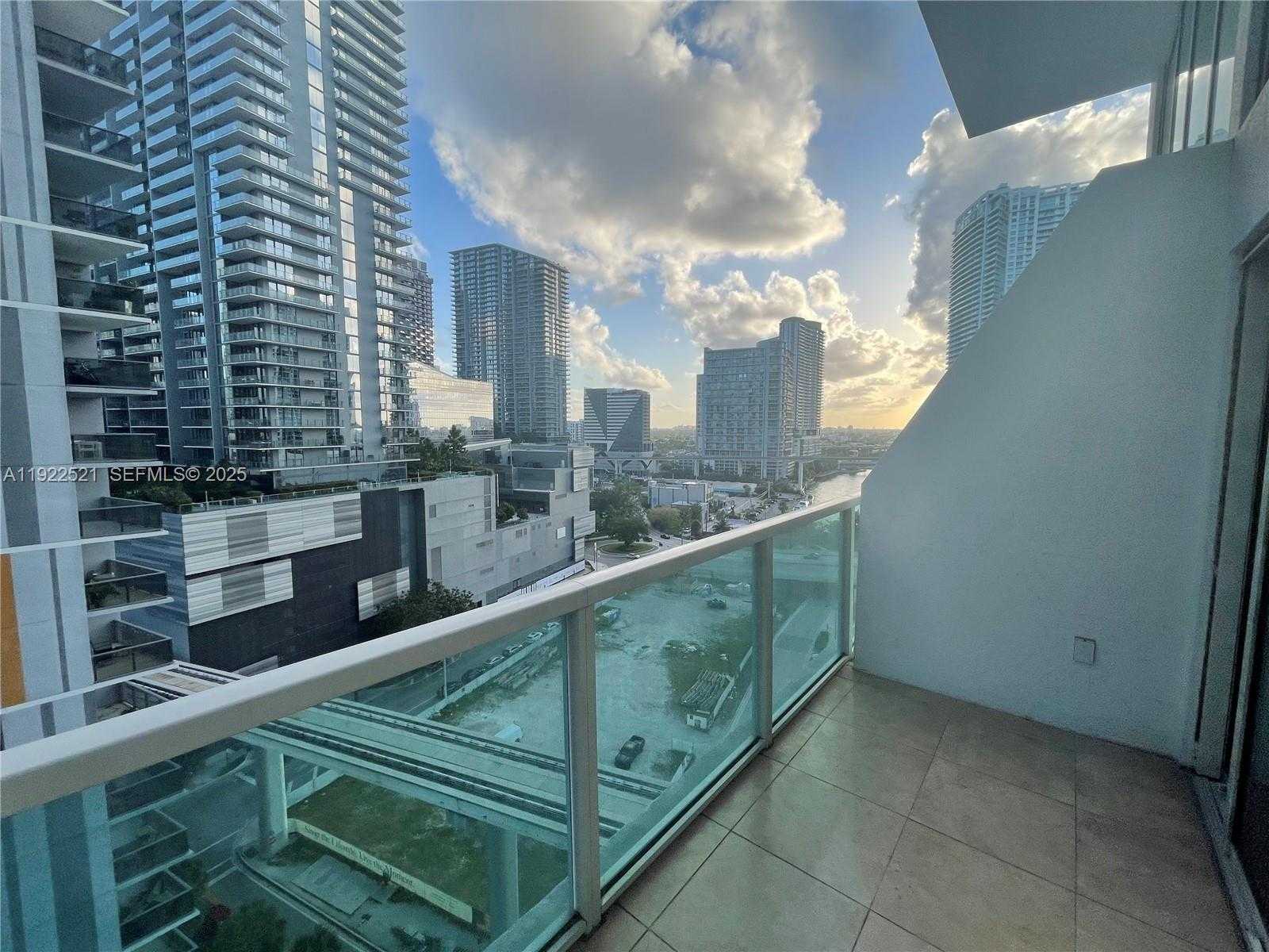 Small Image of 41 SOUTH EAST 5TH ST #914, Miami Number 14