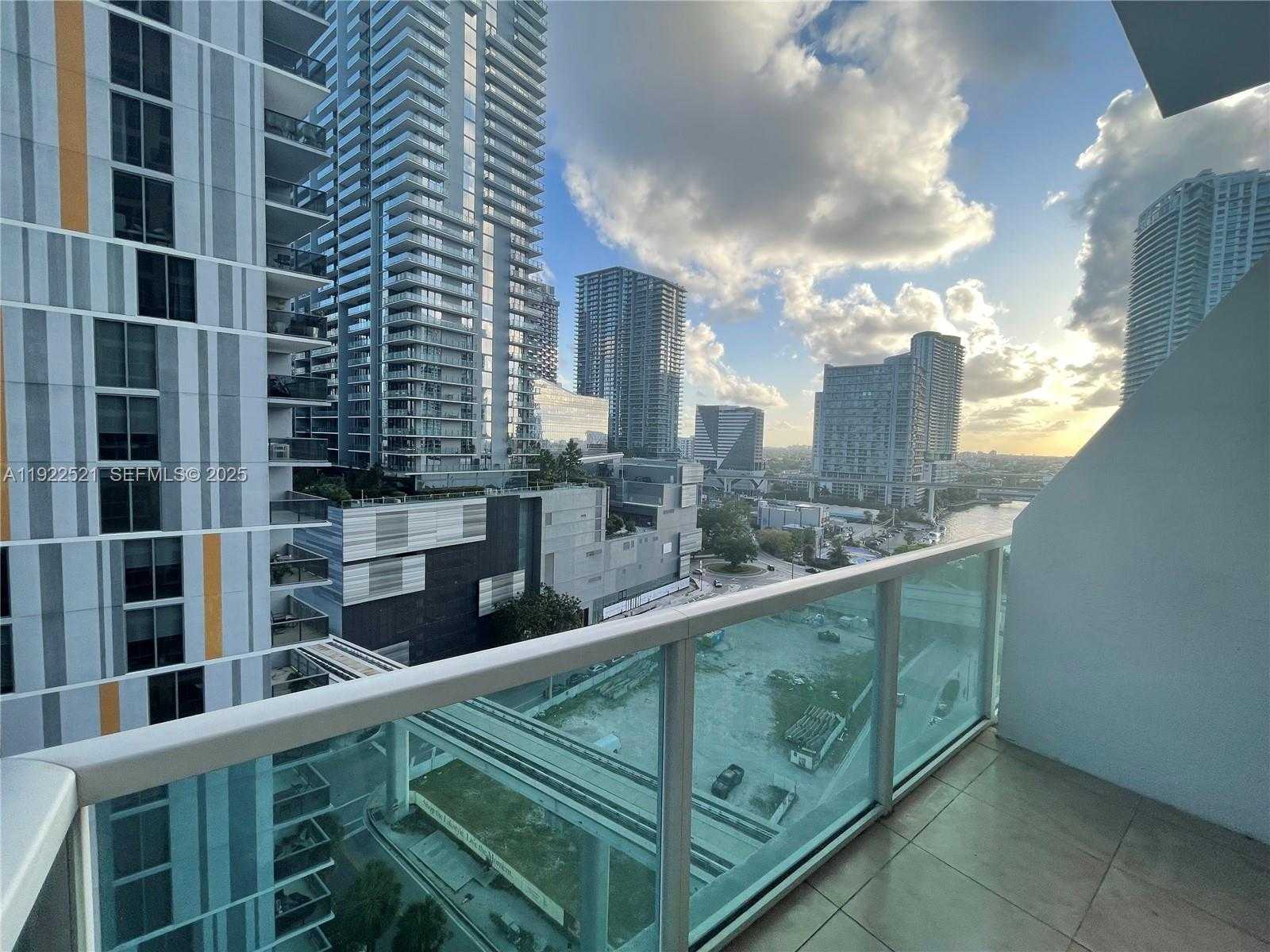 Small Image of 41 SOUTH EAST 5TH ST #914, Miami Number 15