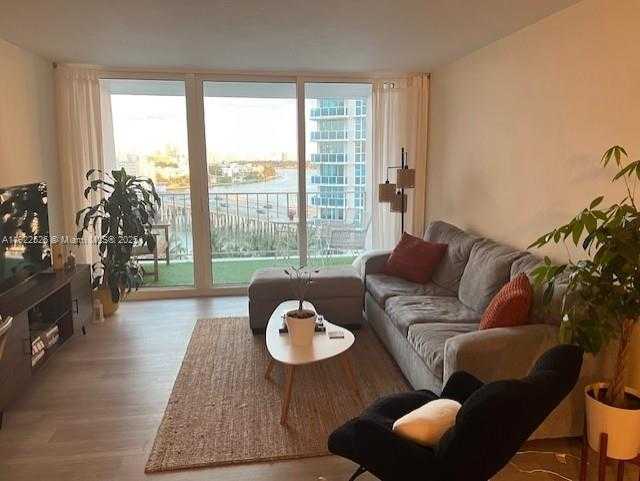 Small Image of 1865 79TH ST CSWY #10C, North Bay Village Number 5