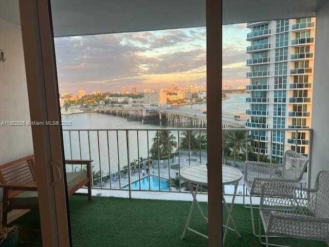 Small Image of 1865 79TH ST CSWY #10C, North Bay Village Number 7