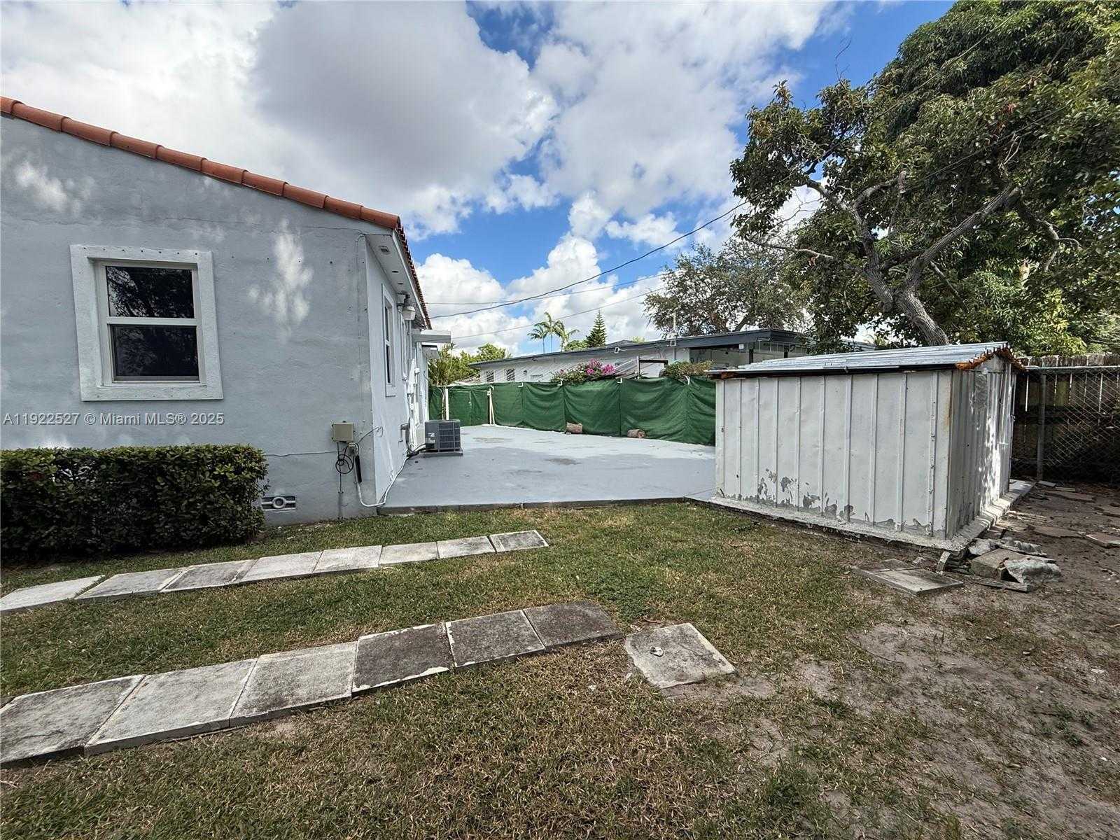 Small Image of 501 SOUTH WEST 69TH AVE, Miami Number 17