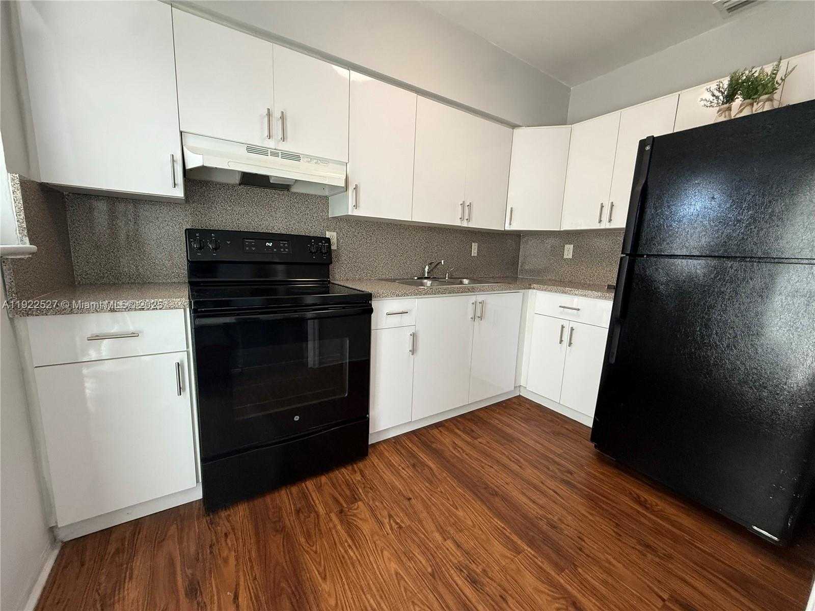 Small Image of 501 SOUTH WEST 69TH AVE, Miami Number 7