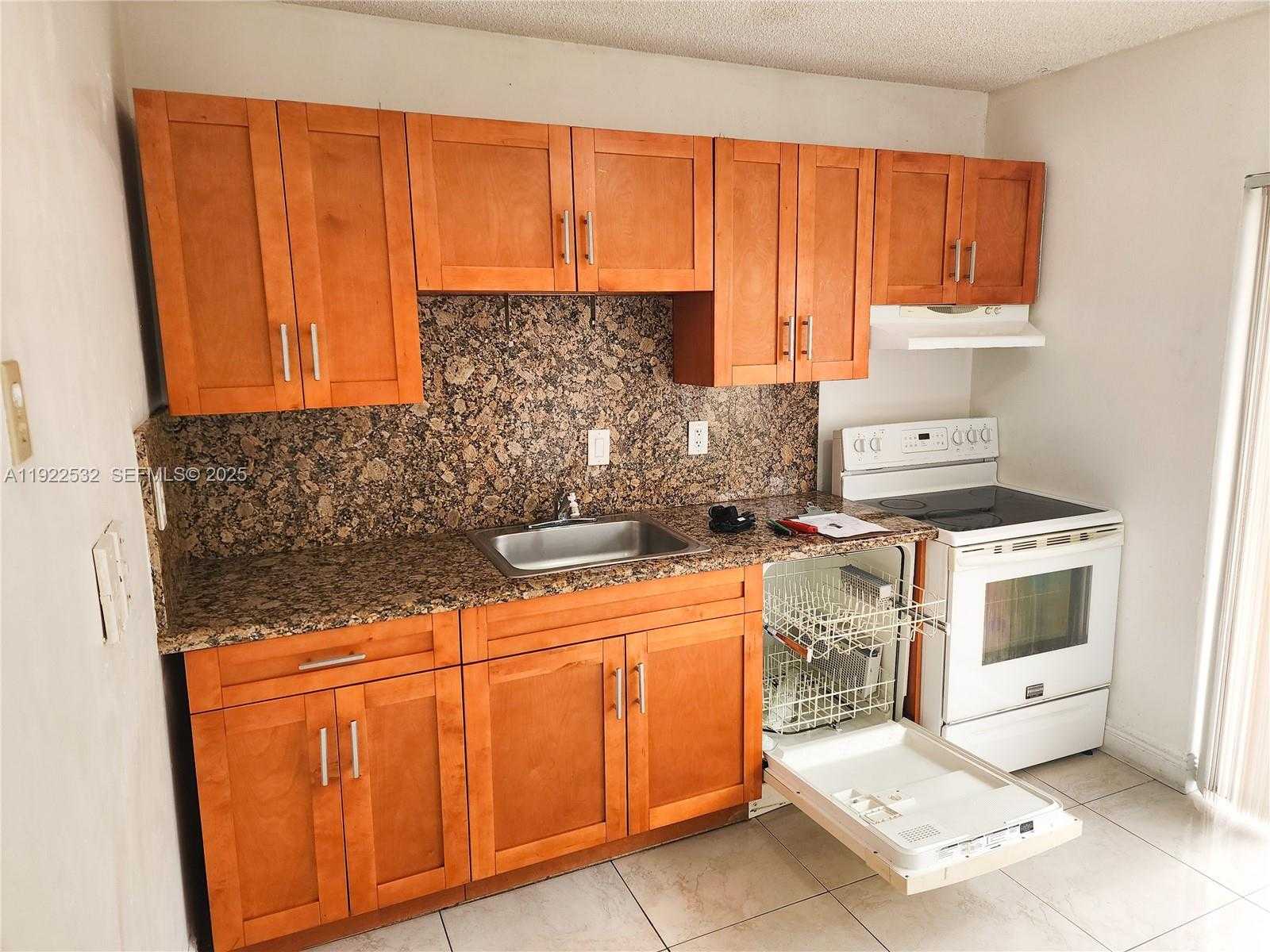 Small Image of Miami Number 2