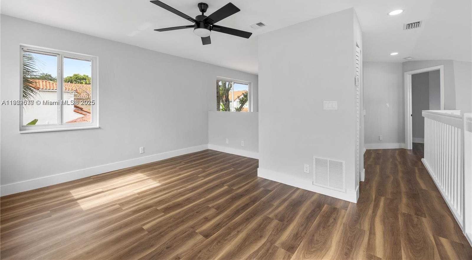 Small Image of 3835 LOMBARDY ST, Hollywood Number 22