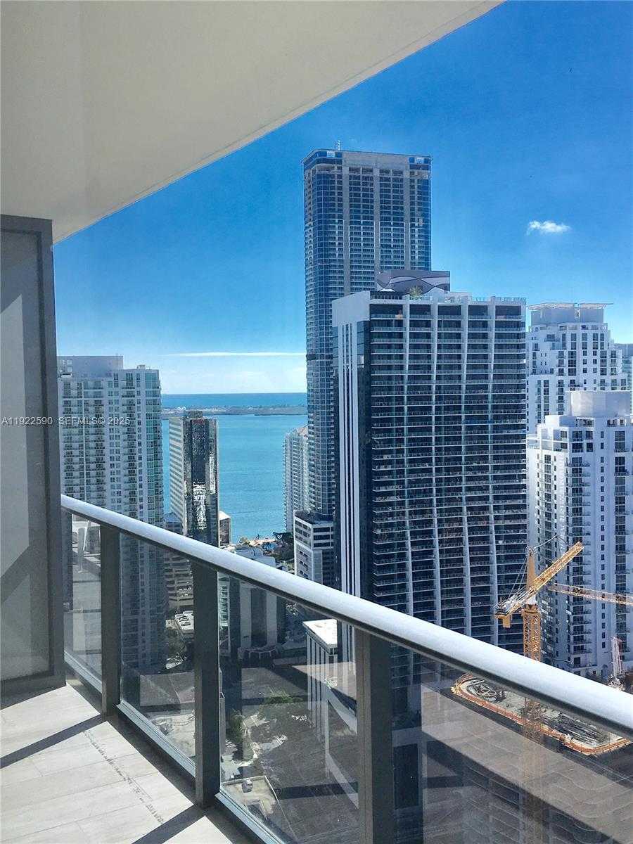 Imagen de Pequeño Objeto