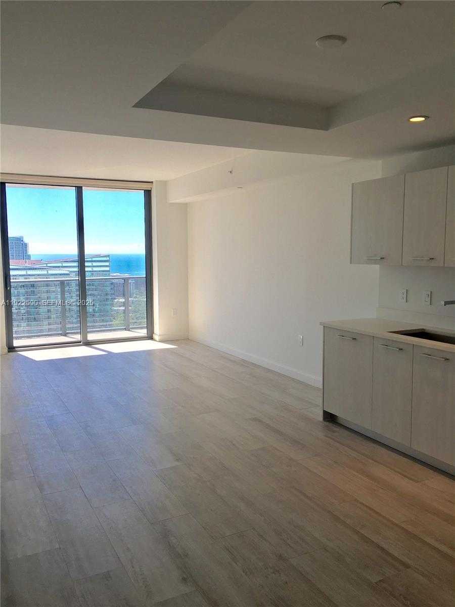 Imagen de Pequeño Objeto