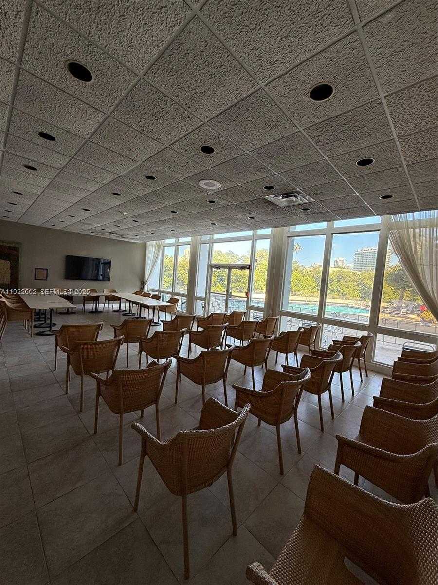 Small Image of 7441 WAYNE AVE #10E, Miami Beach Number 17