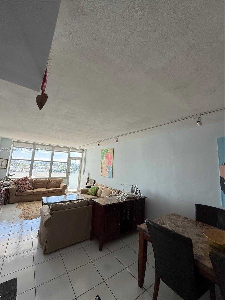 Small Image of 7441 WAYNE AVE #10E, Miami Beach Number 6