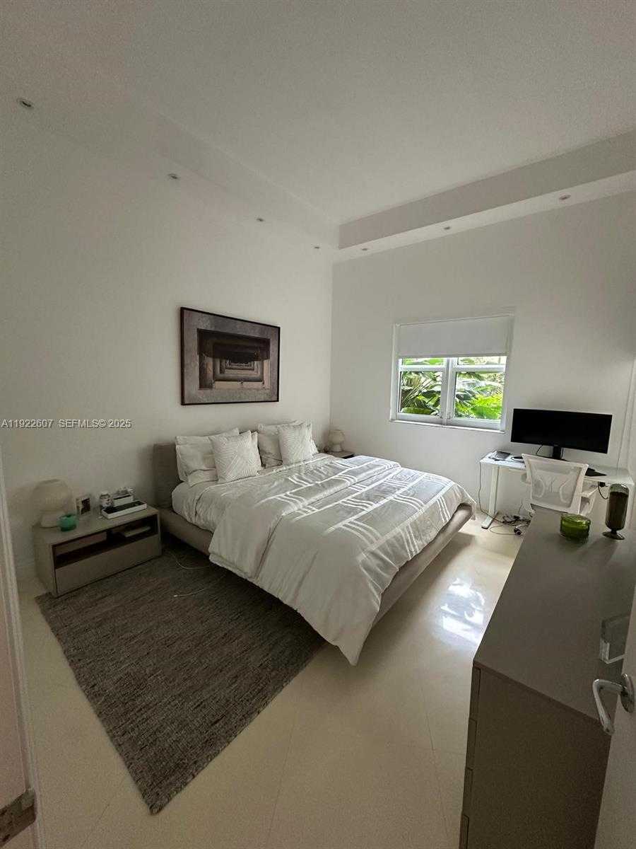 Imagen de Pequeño Objeto