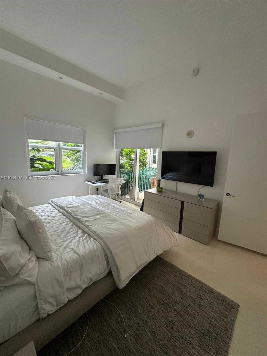 Imagen de Pequeño Objeto