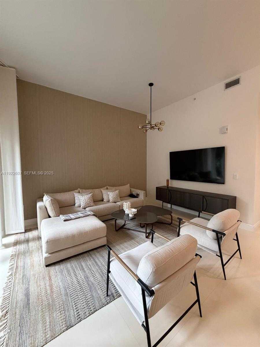 Imagen de Pequeño Objeto