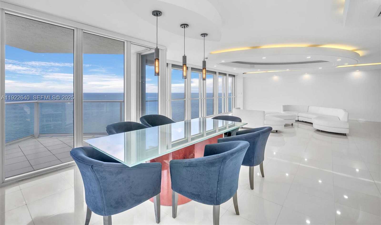 Imagen de Pequeño Objeto