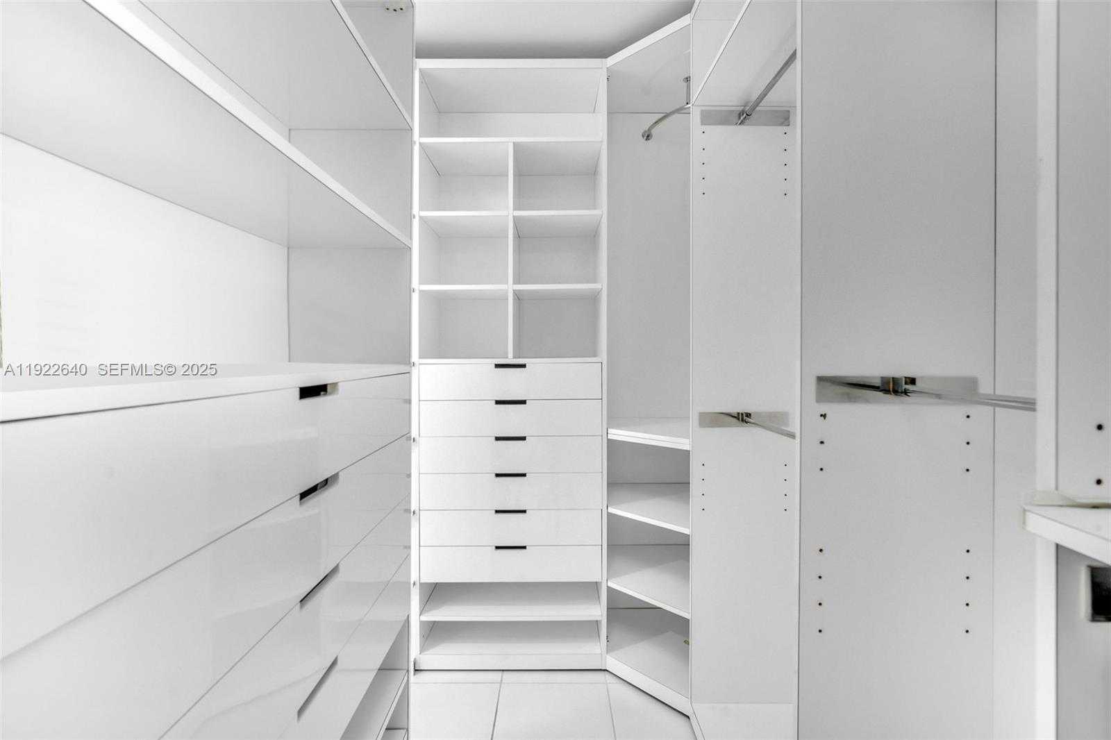 Imagen de Pequeño Objeto