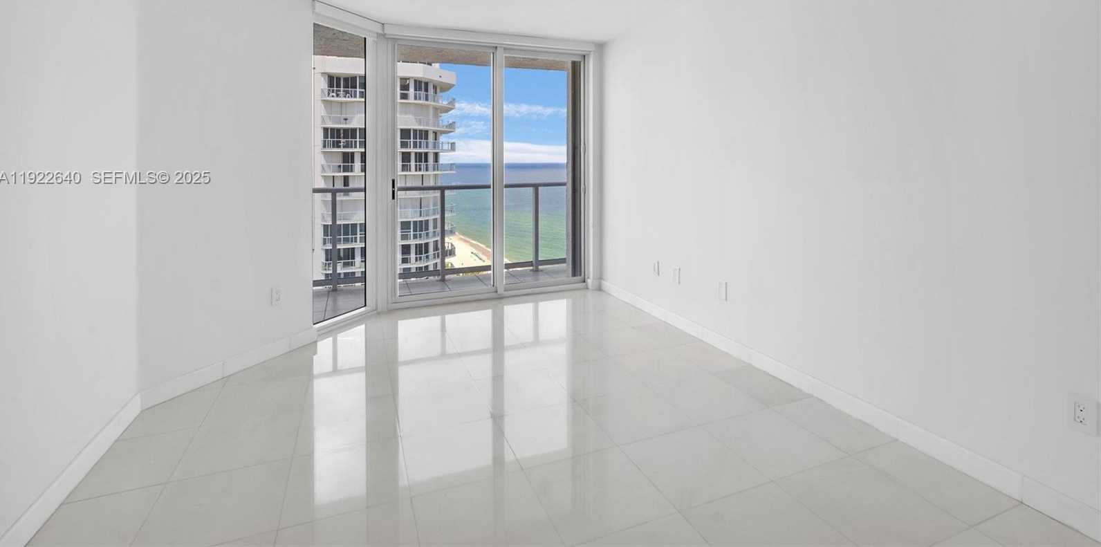 Imagen de Pequeño Objeto