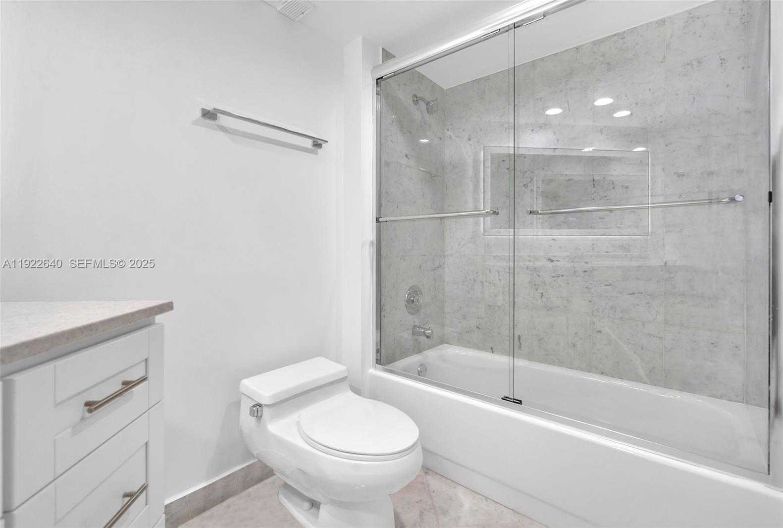 Imagen de Pequeño Objeto