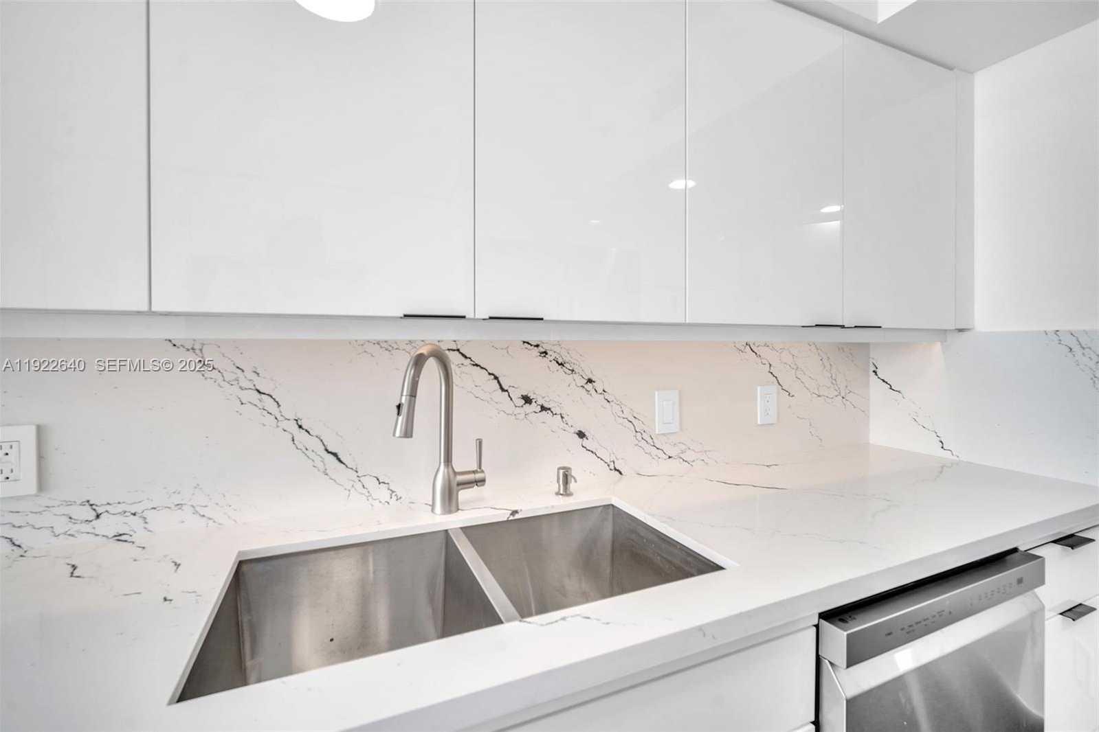 Imagen de Pequeño Objeto