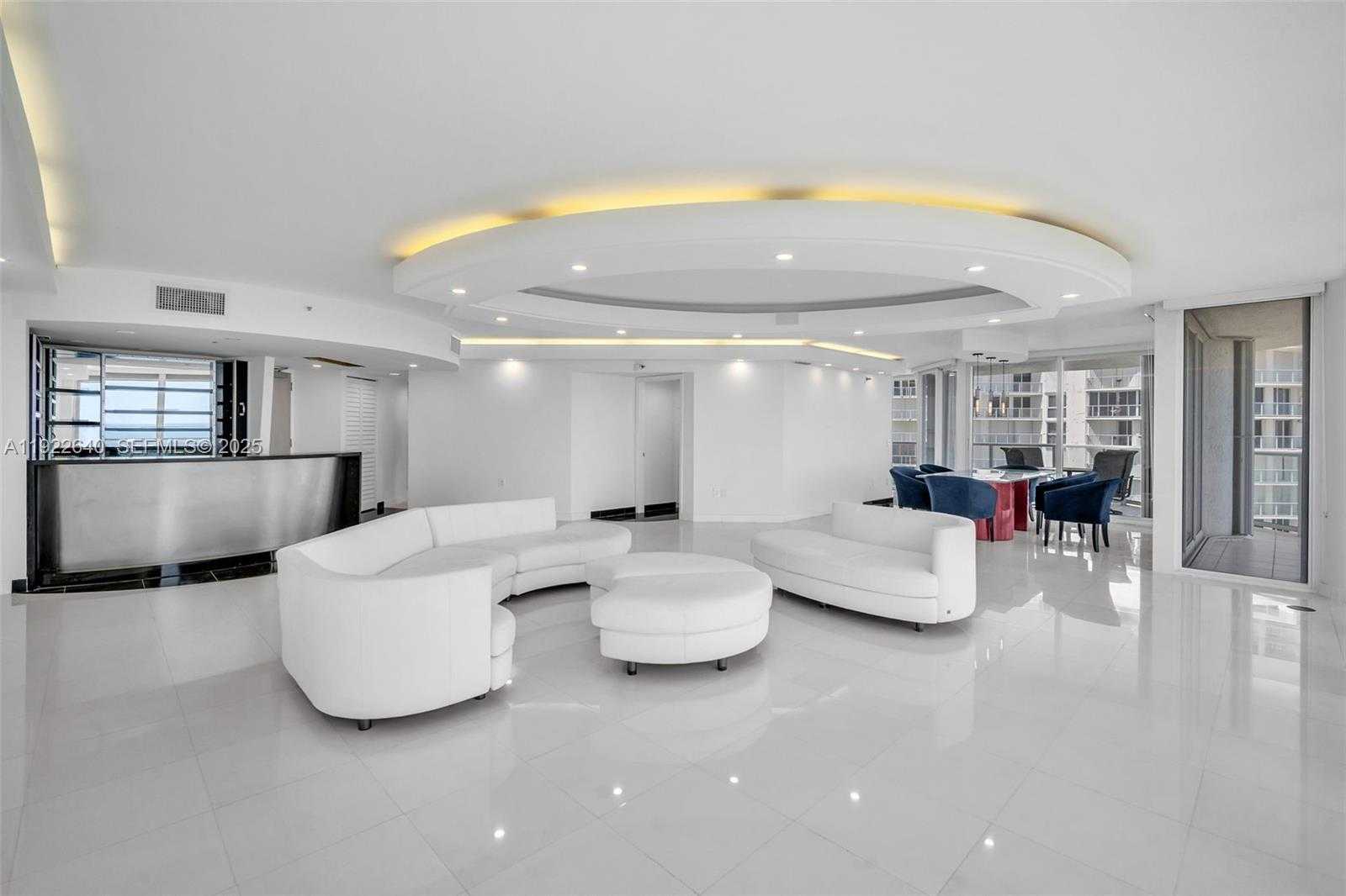 Imagen de Pequeño Objeto