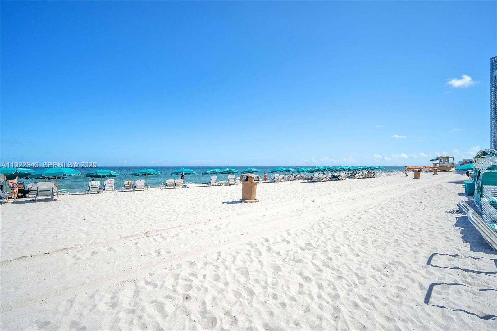 Imagen de Pequeño Objeto