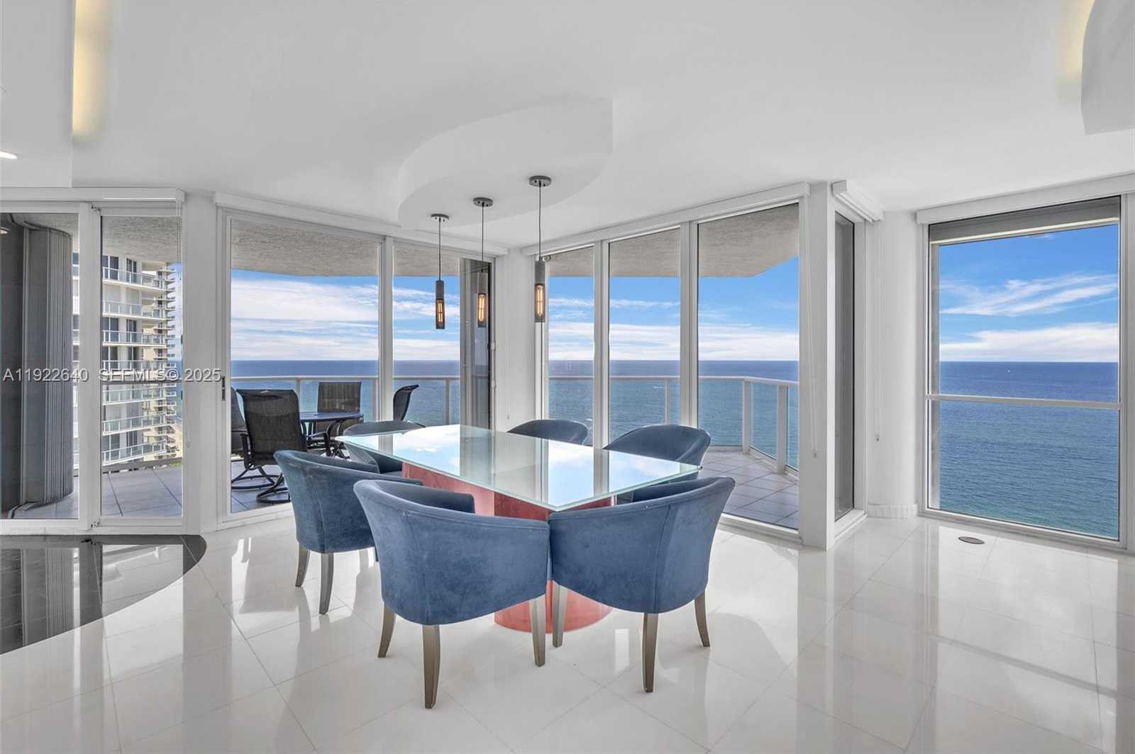 Imagen de Pequeño Objeto