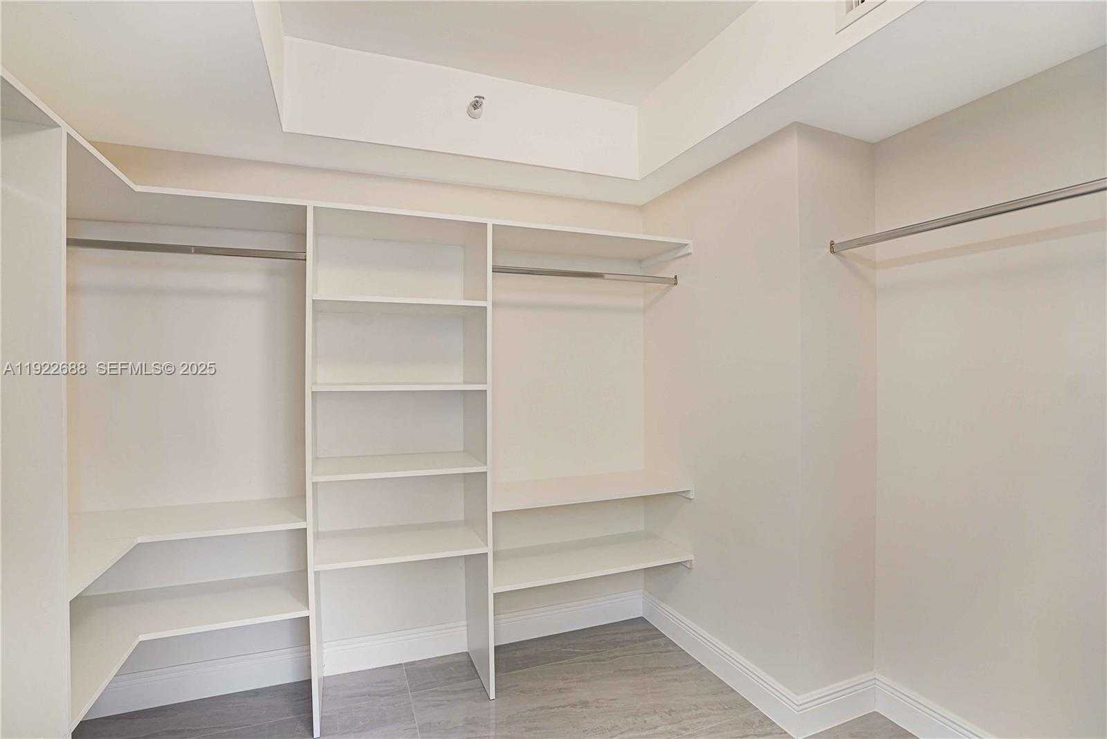 Imagen de Pequeño Objeto