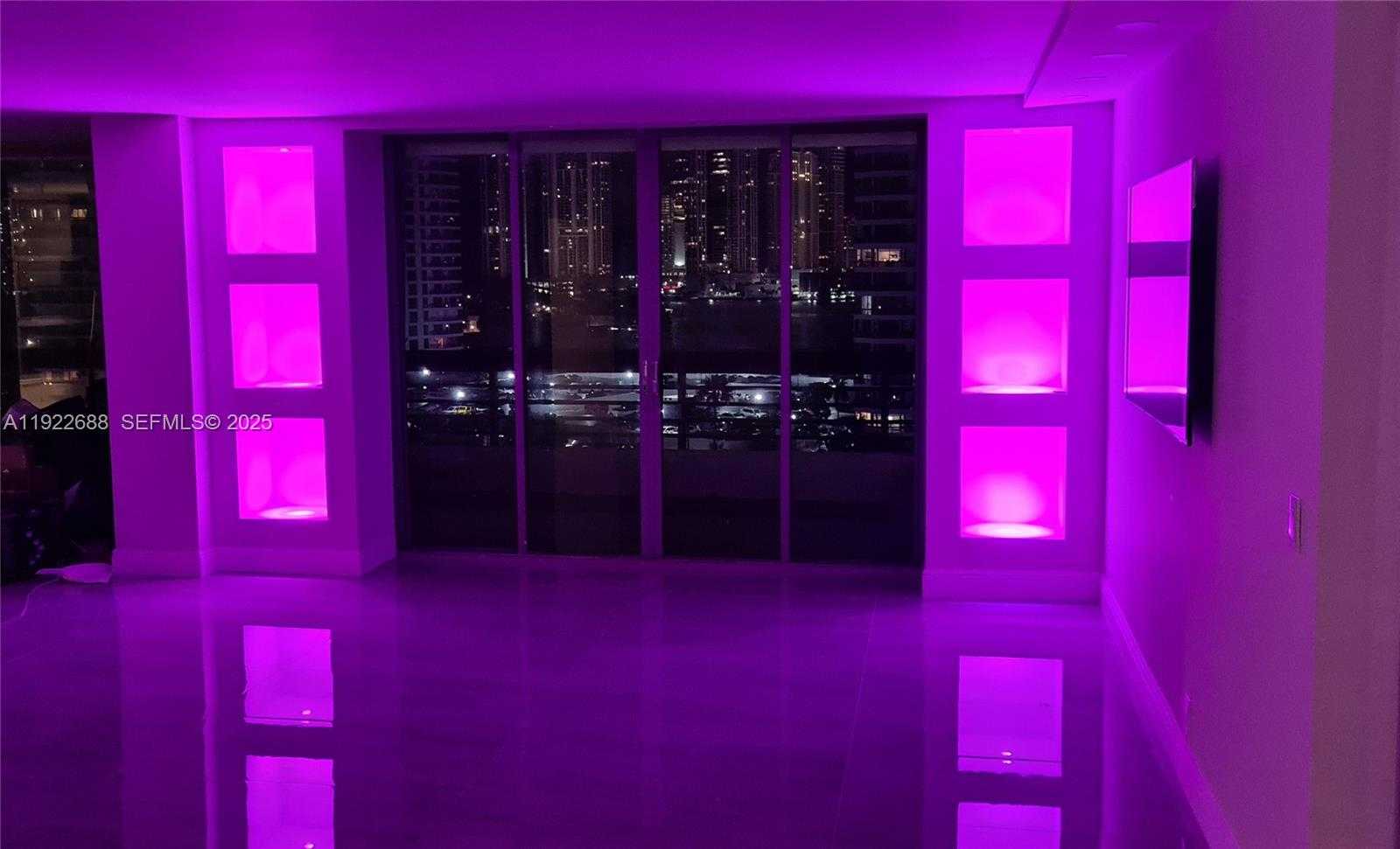 Imagen de Pequeño Objeto