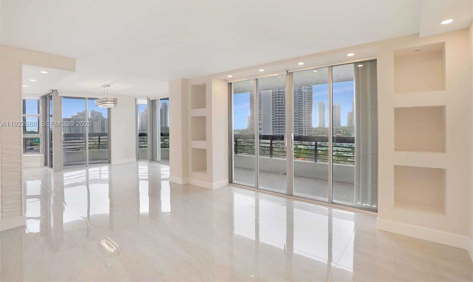 Imagen de Pequeño Objeto