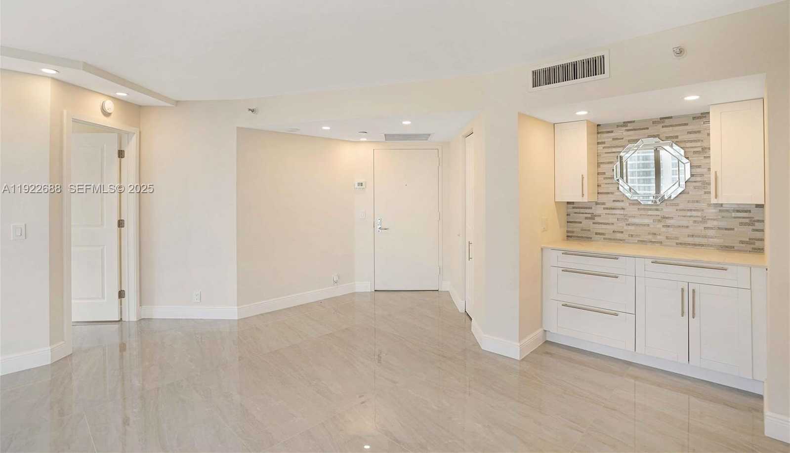 Imagen de Pequeño Objeto