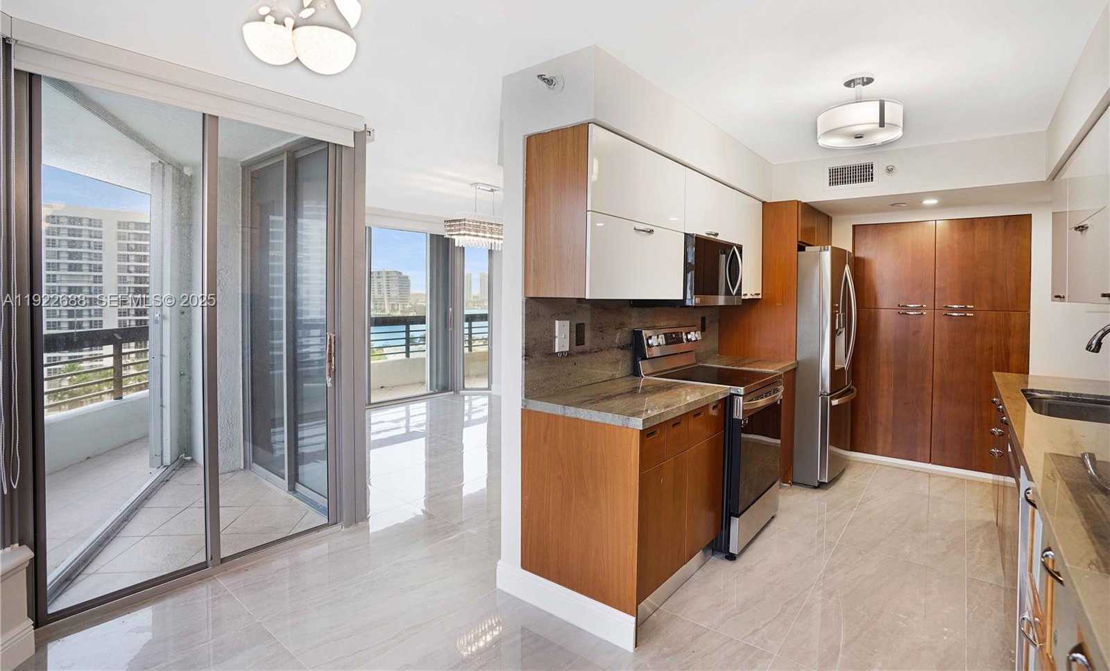 Imagen de Pequeño Objeto