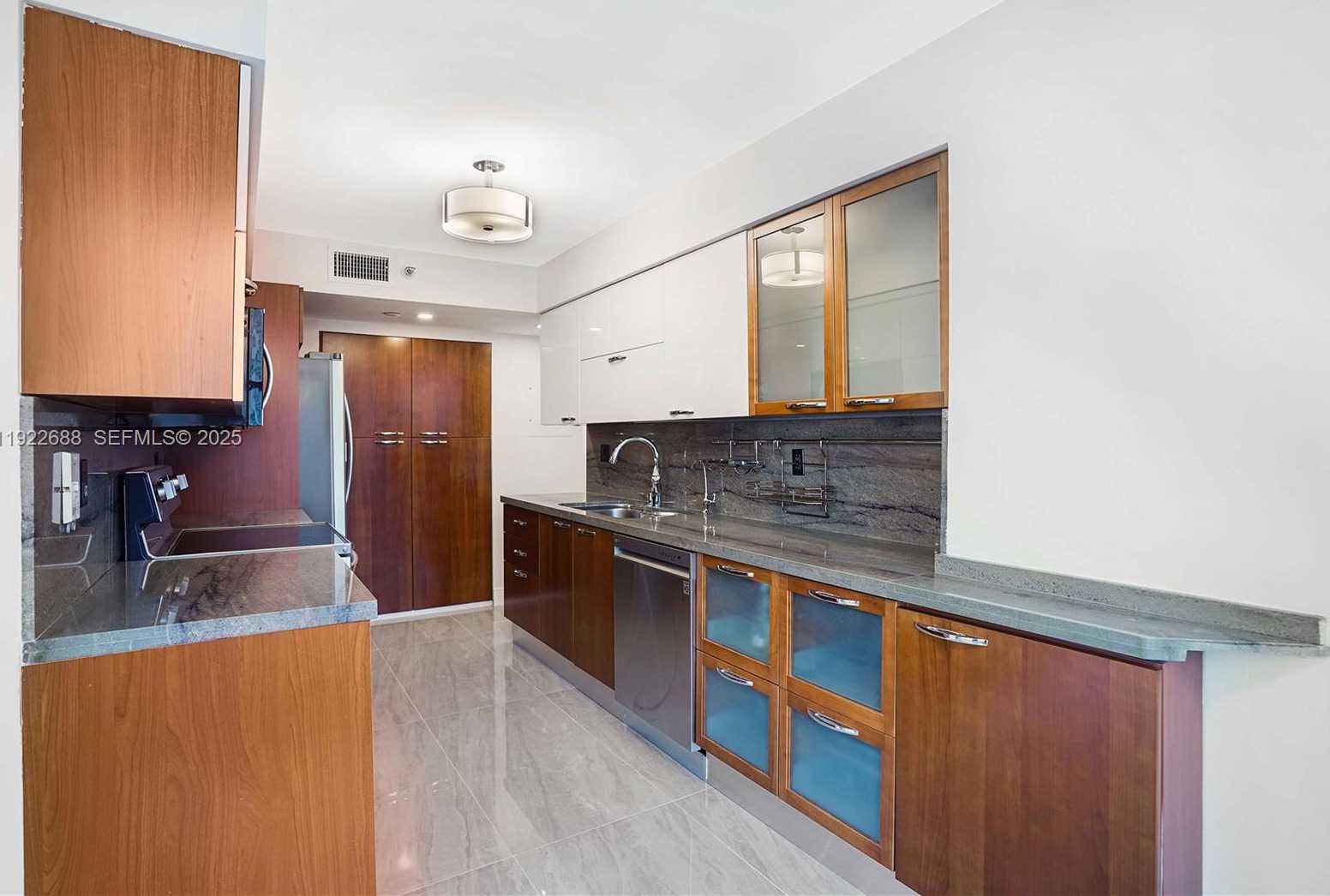 Imagen de Pequeño Objeto