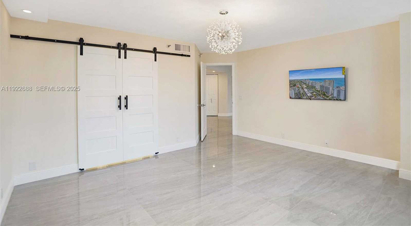 Imagen de Pequeño Objeto