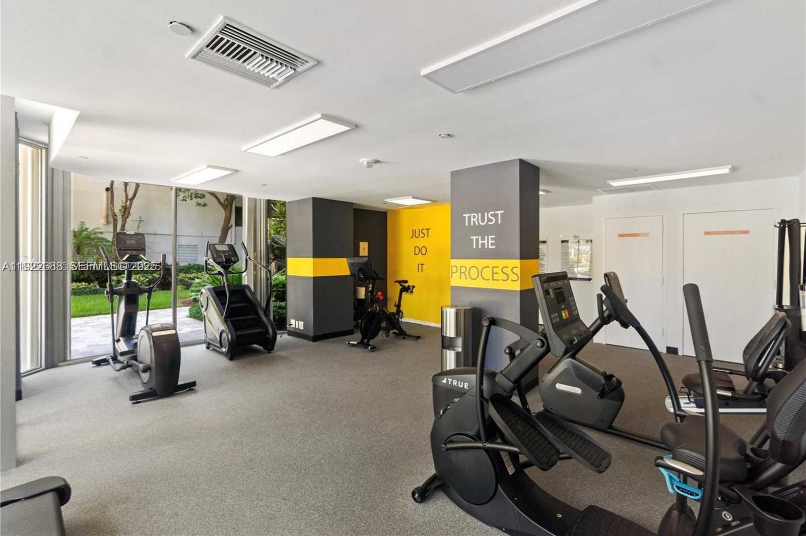 Imagen de Pequeño Objeto