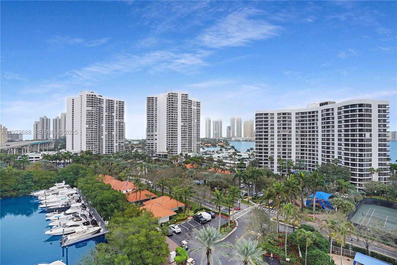 Imagen de Pequeño Objeto