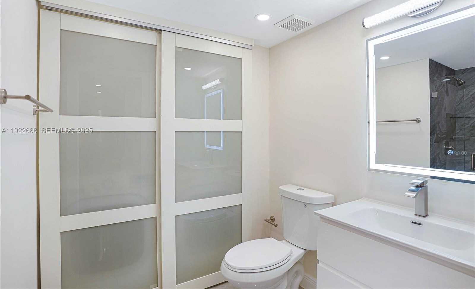 Imagen de Pequeño Objeto