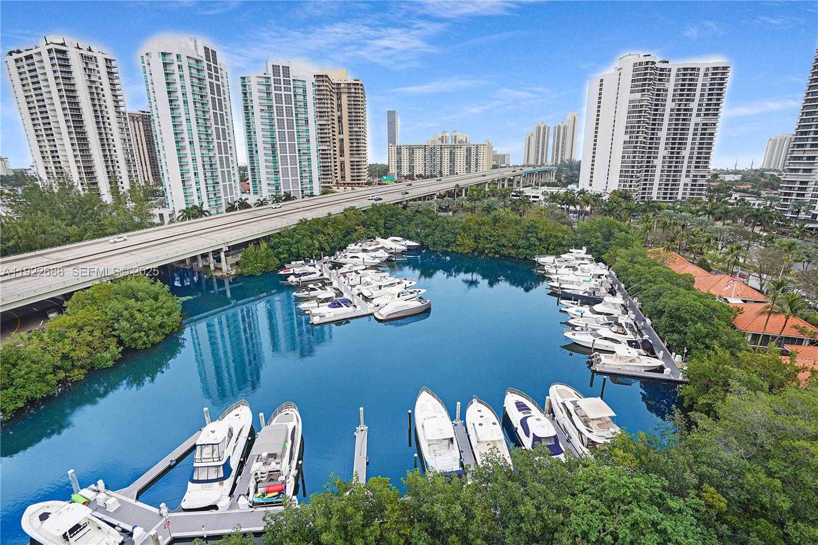 Imagen de Pequeño Objeto