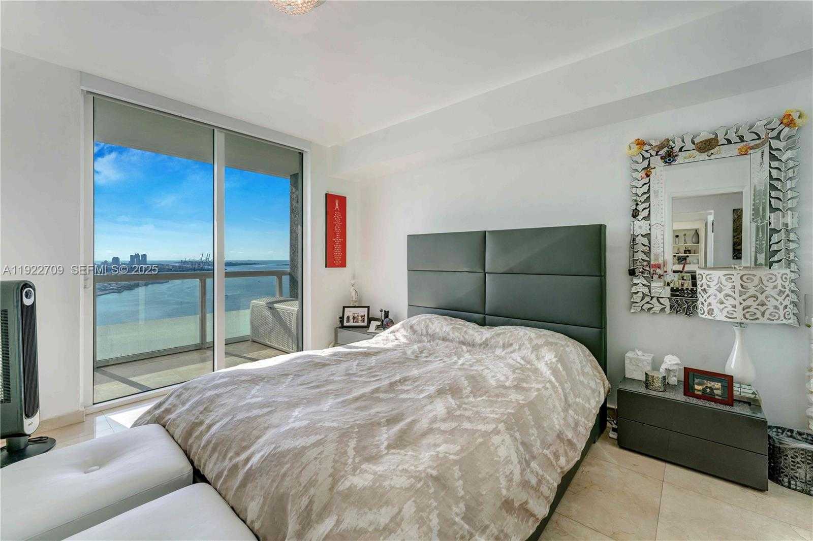 Small Image of 50 BISCAYNE BLVD #2804, Miami Number 7