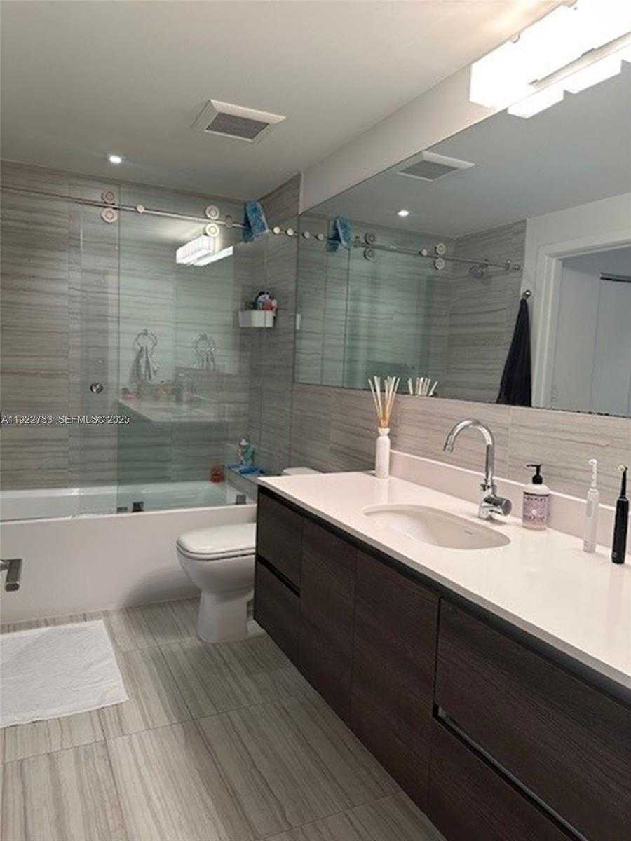 Imagen de Pequeño Objeto