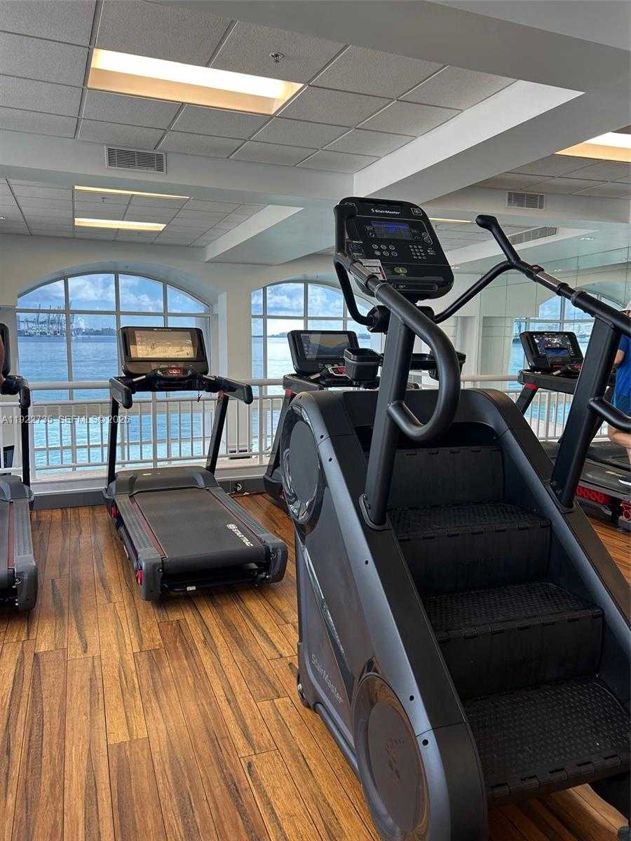 Small Image of 808 BRICKELL KEY DR #3603, Miami Number 11