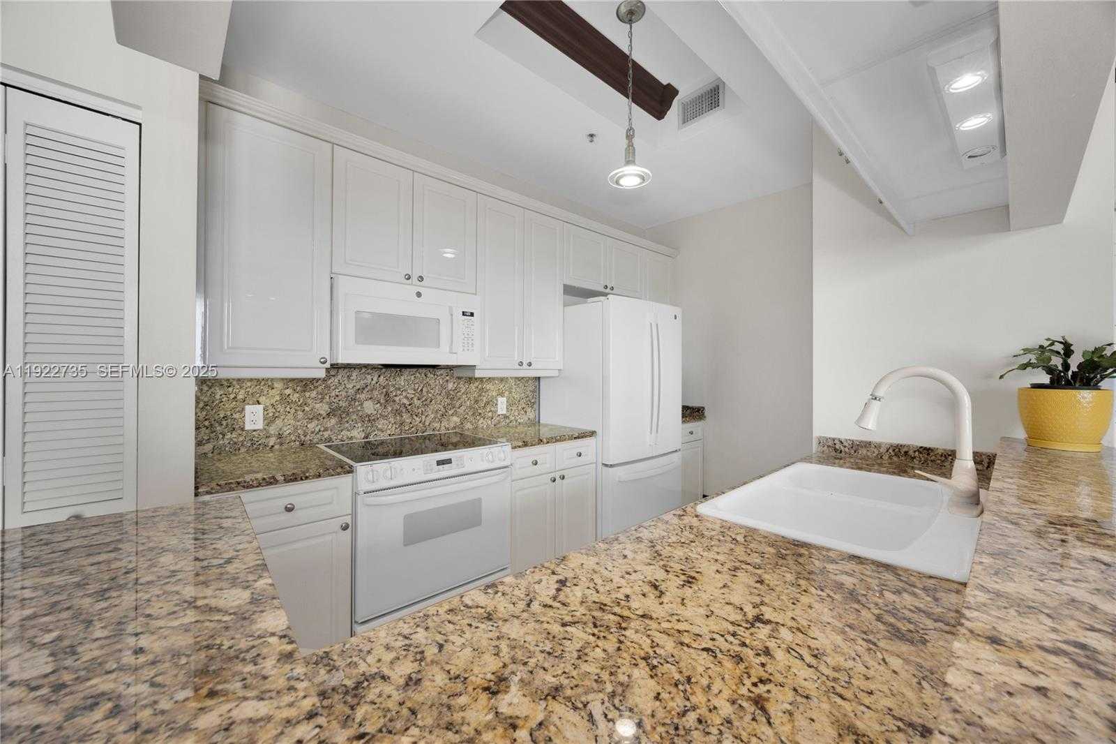 Small Image of 808 BRICKELL KEY DR #3603, Miami Number 20