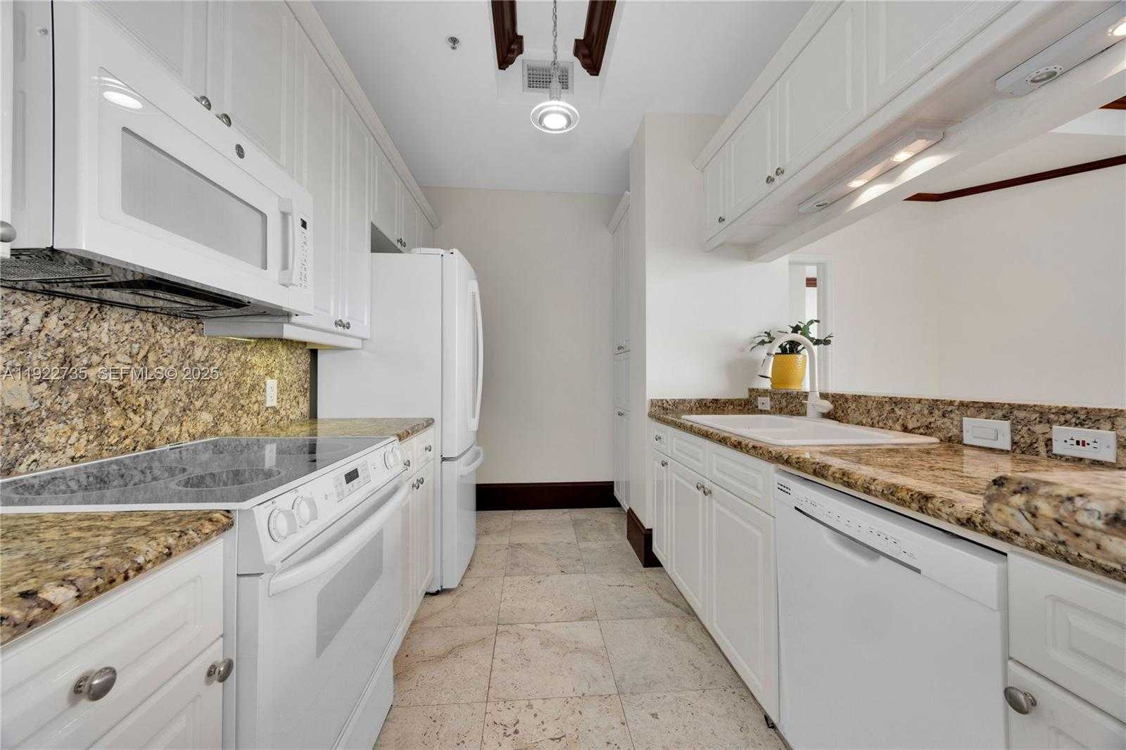 Small Image of 808 BRICKELL KEY DR #3603, Miami Number 21