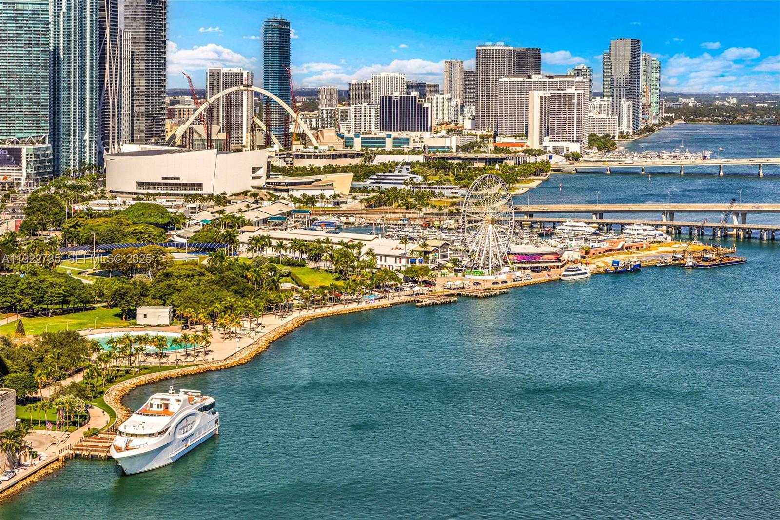 Small Image of 808 BRICKELL KEY DR #3603, Miami Number 26