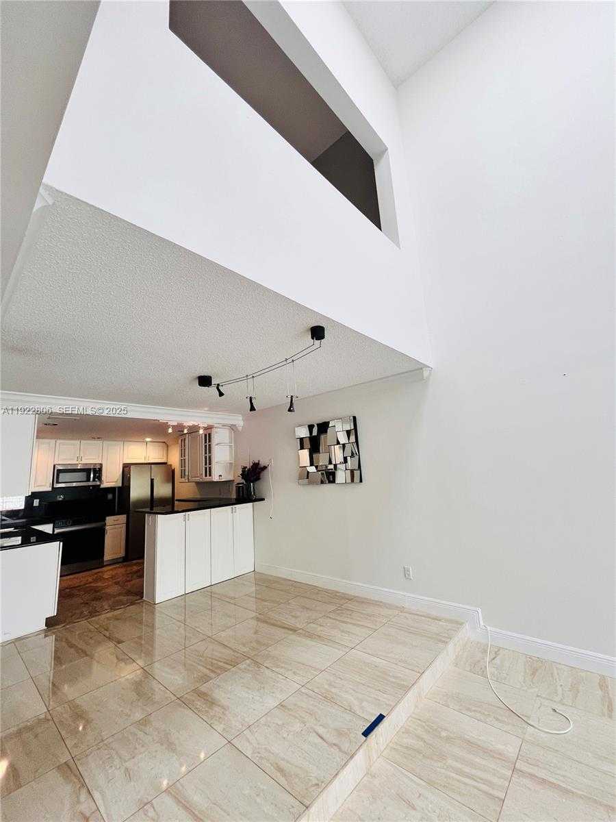 Small Image of 253 POINCIANA DR #603, Sunny Isles Beach Number 10