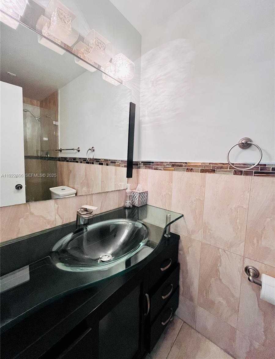 Small Image of 253 POINCIANA DR #603, Sunny Isles Beach Number 31