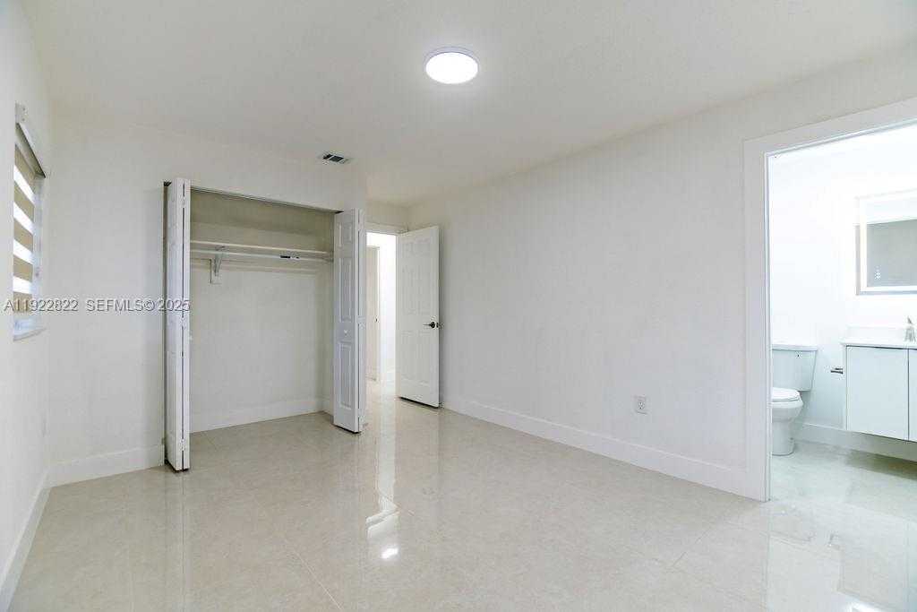 Small Image of 5240 SOUTH WEST 139TH PL, Miami Number 17