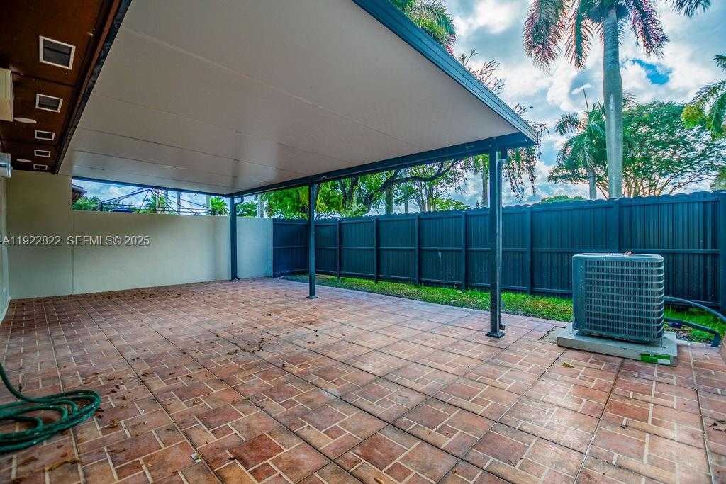 Small Image of 5240 SOUTH WEST 139TH PL, Miami Number 28