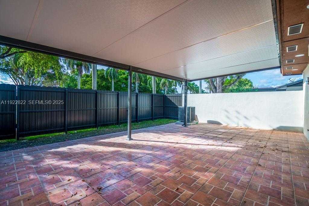 Small Image of 5240 SOUTH WEST 139TH PL, Miami Number 29