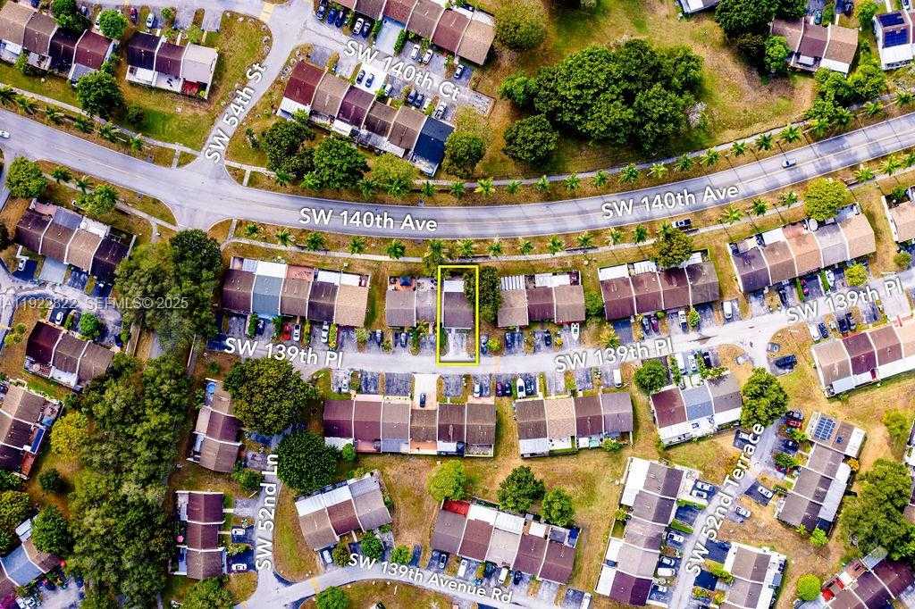 Small Image of 5240 SOUTH WEST 139TH PL, Miami Number 35