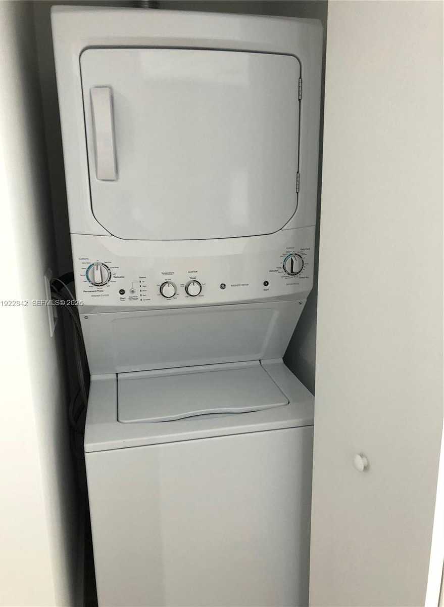 Small Image of 650 NORTH EAST 32ND ST #2006, Miami Number 8